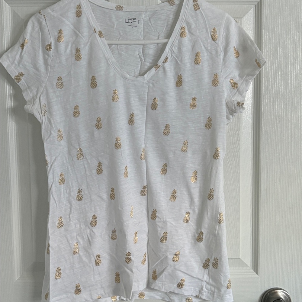 Loft pineapple tshirt- large